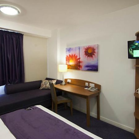 Premier Inn Edinburgh ดาลคีธ ภายนอก รูปภาพ