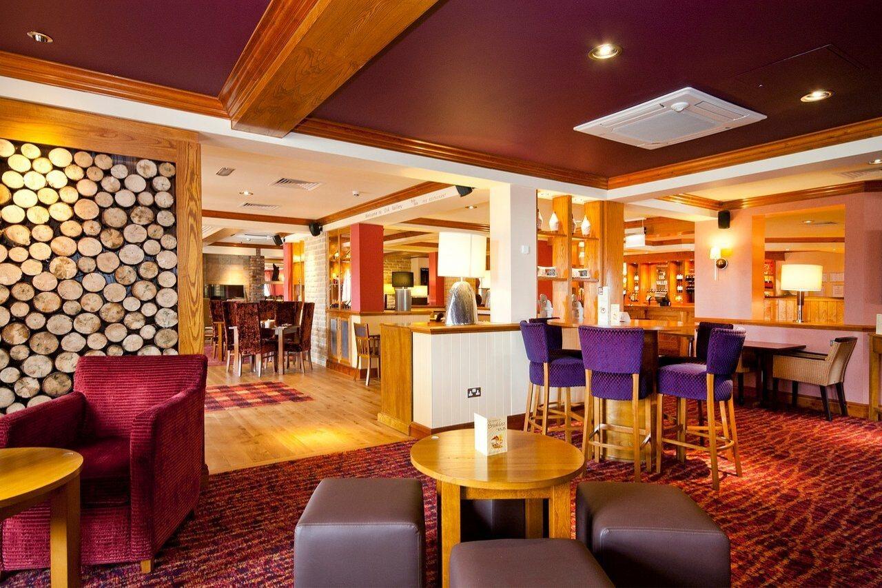 Premier Inn Edinburgh ดาลคีธ ภายนอก รูปภาพ